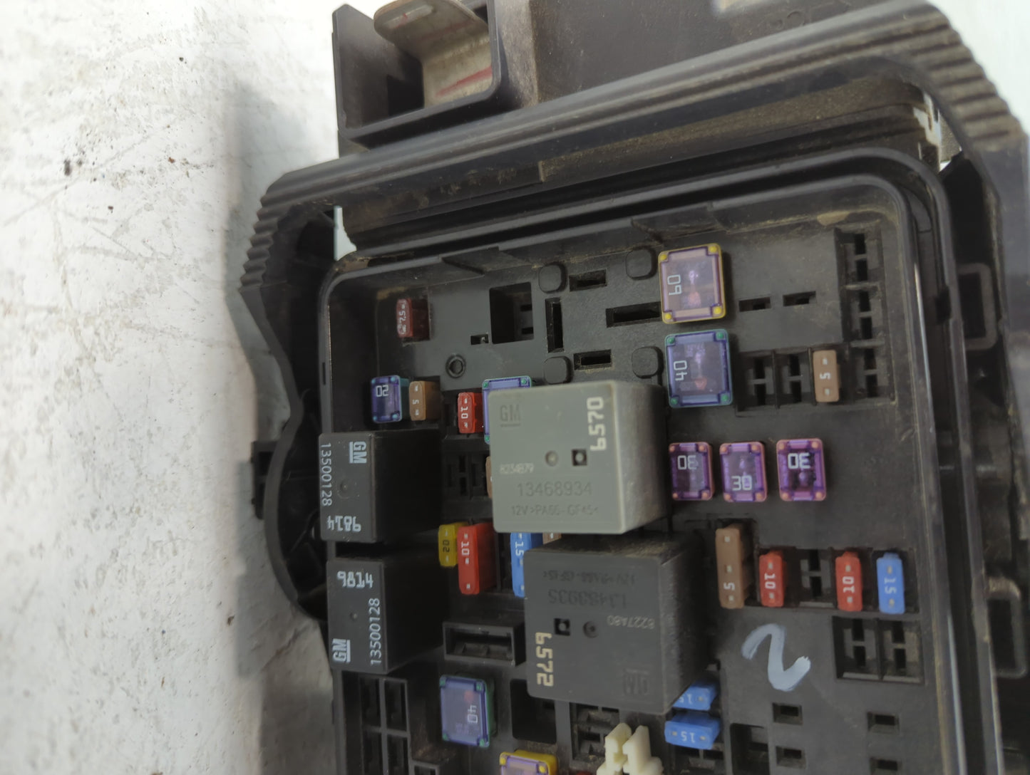 2018-2019 Chevrolet Malibu Fusebox Fuse Box Panel Relay Module Fits Fits 2018 2019 OEM Used Auto Parts - Oemusedautoparts1.c