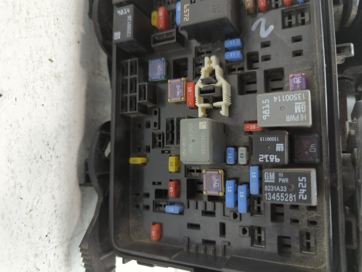 2018-2019 Chevrolet Malibu Fusebox Fuse Box Panel Relay Module Fits Fits 2018 2019 OEM Used Auto Parts - Oemusedautoparts1.c