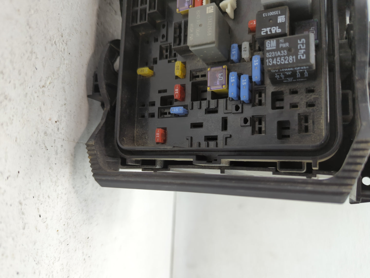 2018-2019 Chevrolet Malibu Fusebox Fuse Box Panel Relay Module Fits Fits 2018 2019 OEM Used Auto Parts - Oemusedautoparts1.c