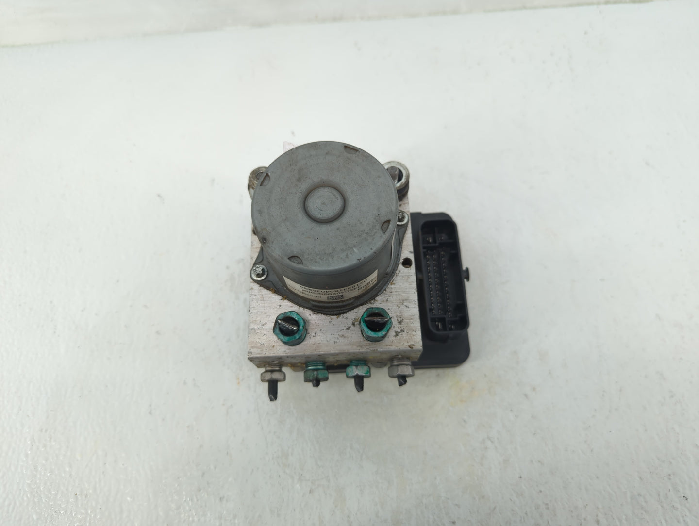 2019-2021 Chevrolet Malibu ABS Pump Control Module Replacement P/N:065055766 Fits Fits 2019 2020 2021 OEM Used Auto Parts - 