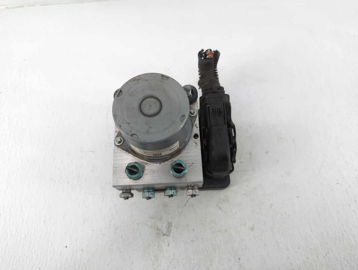 2019-2021 Chevrolet Malibu Anti-Lock Brake ABS Pump Module Actuator OEM P/N:065055766 2888, 8450 Fits Fits 2019 2020 2021 OE
