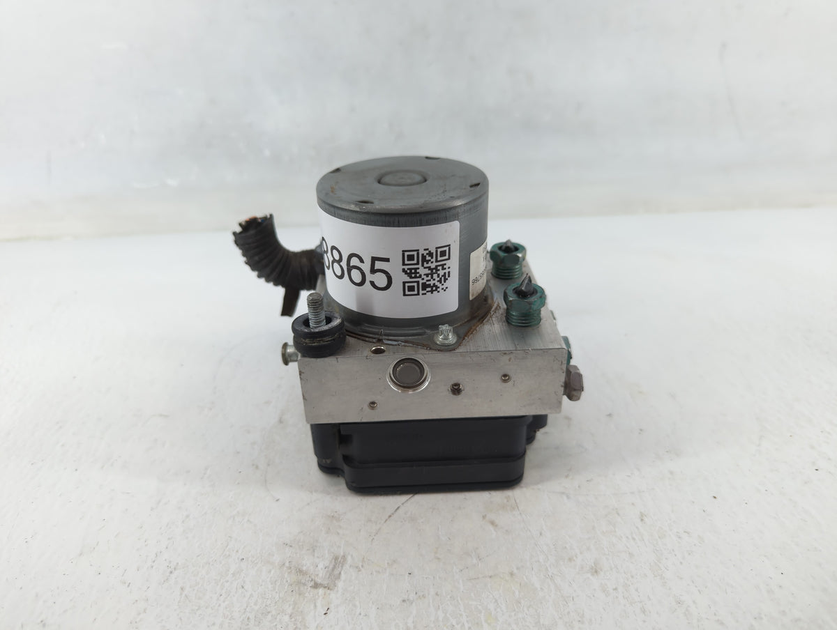 2019-2021 Chevrolet Malibu Anti-Lock Brake ABS Pump Module Actuator OEM P/N:065055766 2888, 8450 Fits Fits 2019 2020 2021 OE