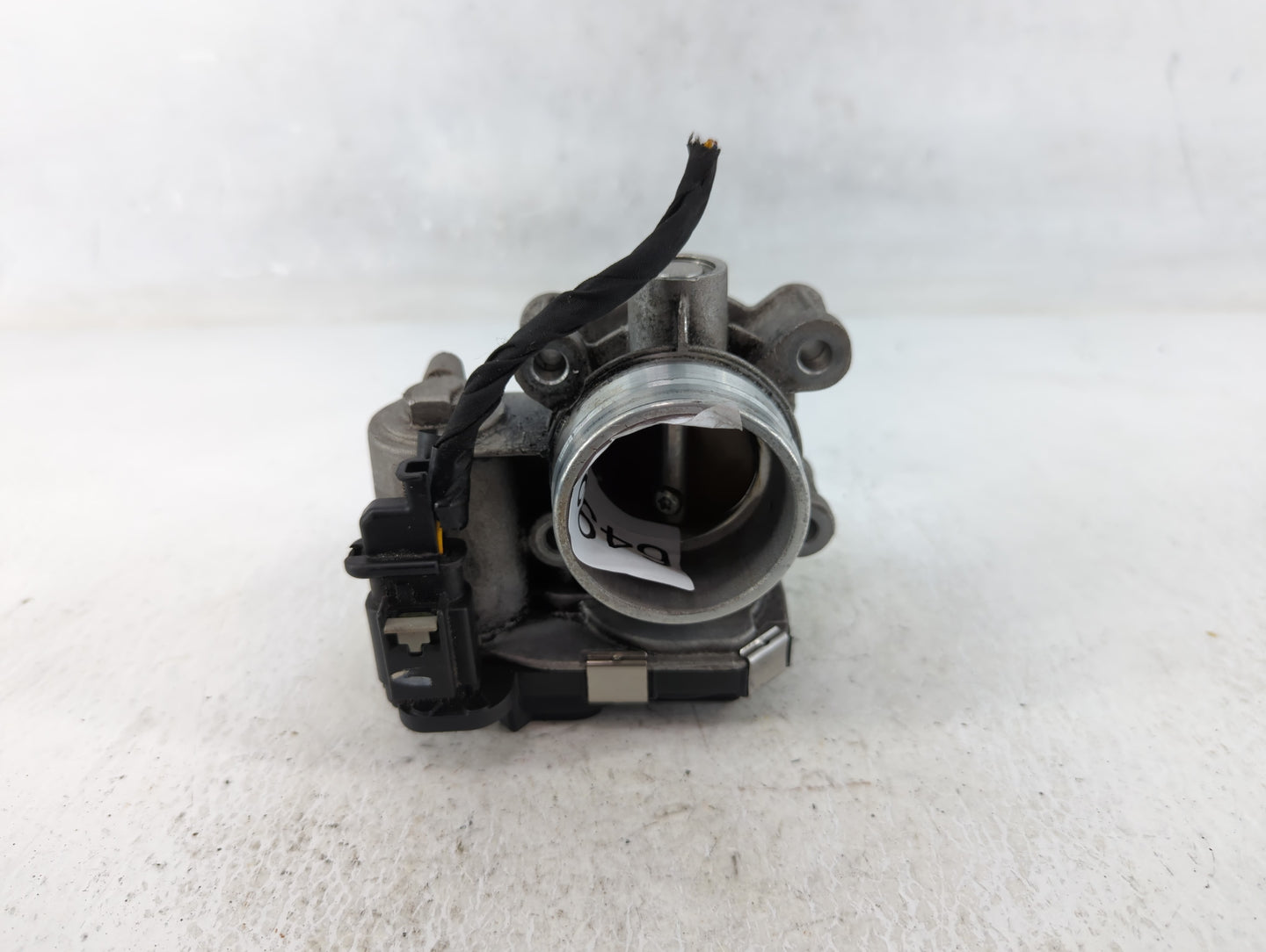 2016-2021 Chevrolet Malibu Throttle Body P/N:12671379AA Fits Fits 2016 2017 2018 2019 2020 2021 2022 OEM Used Auto Parts - O