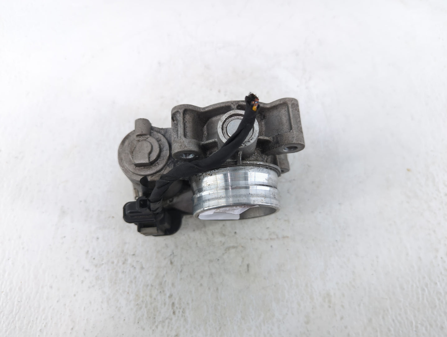 2016-2021 Chevrolet Malibu Throttle Body P/N:12671379AA Fits Fits 2016 2017 2018 2019 2020 2021 2022 OEM Used Auto Parts - O