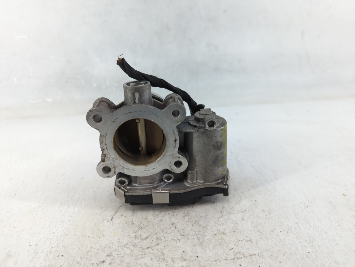 2016-2021 Chevrolet Malibu Throttle Body P/N:12671379AA Fits Fits 2016 2017 2018 2019 2020 2021 2022 OEM Used Auto Parts - O