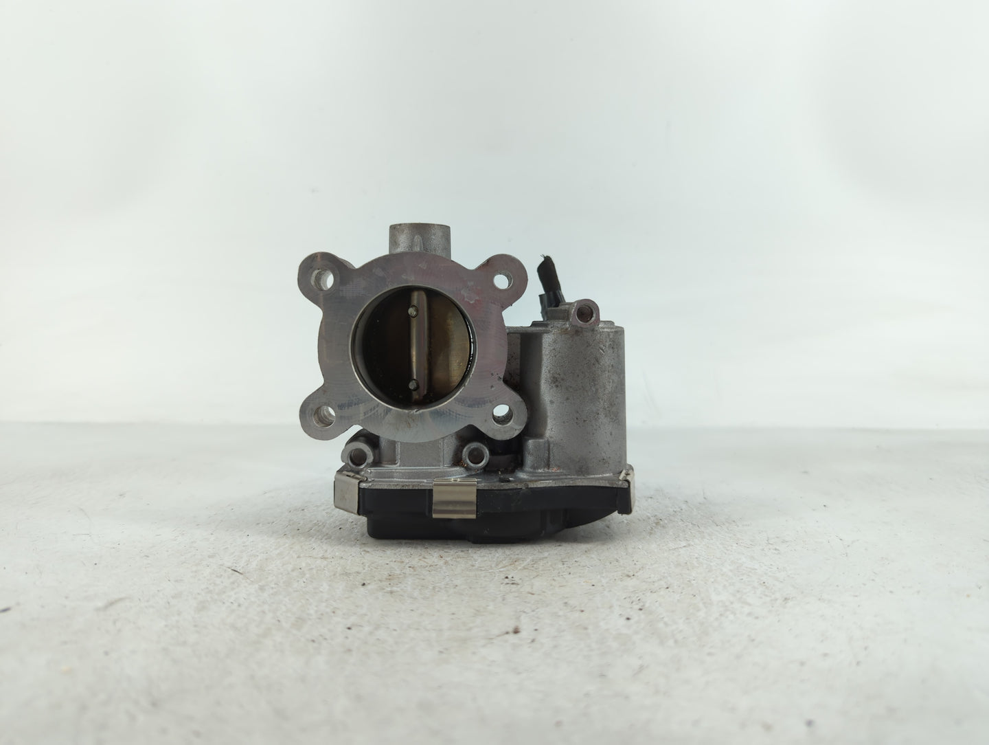 2016-2021 Chevrolet Malibu Throttle Body P/N:12671379AA Fits Fits 2016 2017 2018 2019 2020 2021 2022 OEM Used Auto Parts - O