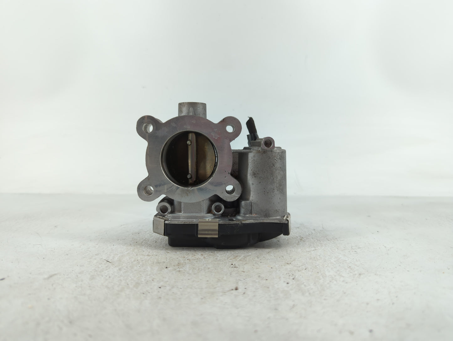2016-2021 Chevrolet Malibu Throttle Body P/N:12671379AA Fits Fits 2016 2017 2018 2019 2020 2021 2022 OEM Used Auto Parts - O