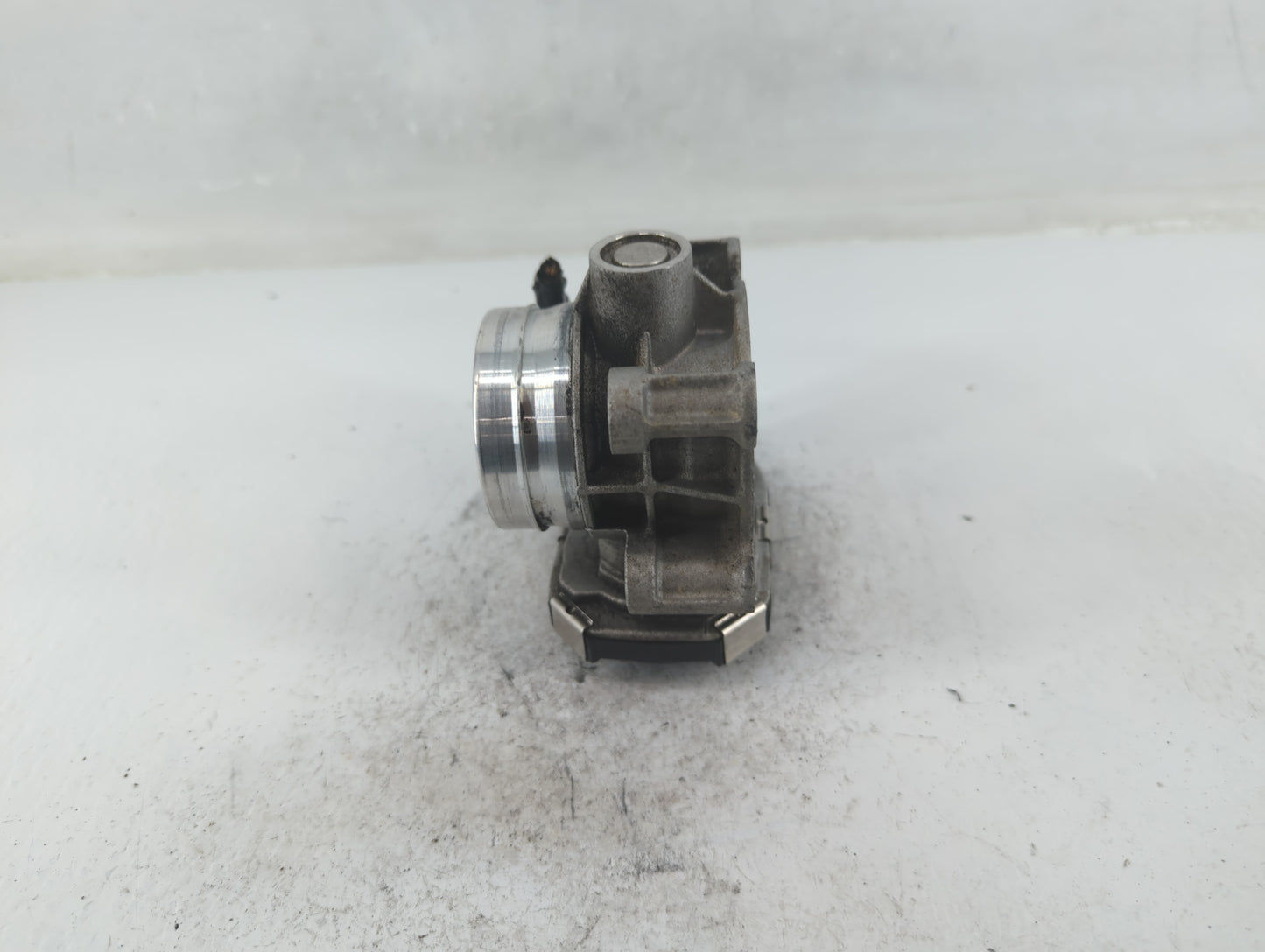 2016-2021 Chevrolet Malibu Throttle Body P/N:12671379AA Fits Fits 2016 2017 2018 2019 2020 2021 2022 OEM Used Auto Parts - O