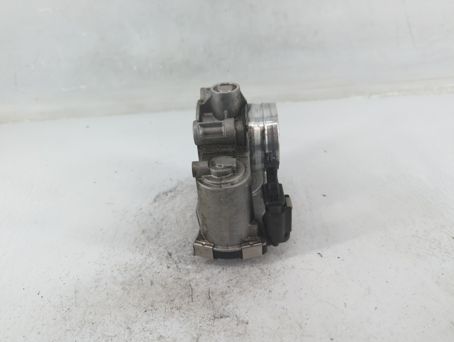 2016-2021 Chevrolet Malibu Throttle Body P/N:12671379AA Fits Fits 2016 2017 2018 2019 2020 2021 2022 OEM Used Auto Parts - O