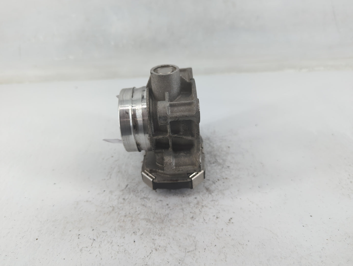 2016-2021 Chevrolet Malibu Throttle Body P/N:12671379AA Fits Fits 2016 2017 2018 2019 2020 2021 2022 OEM Used Auto Parts - O