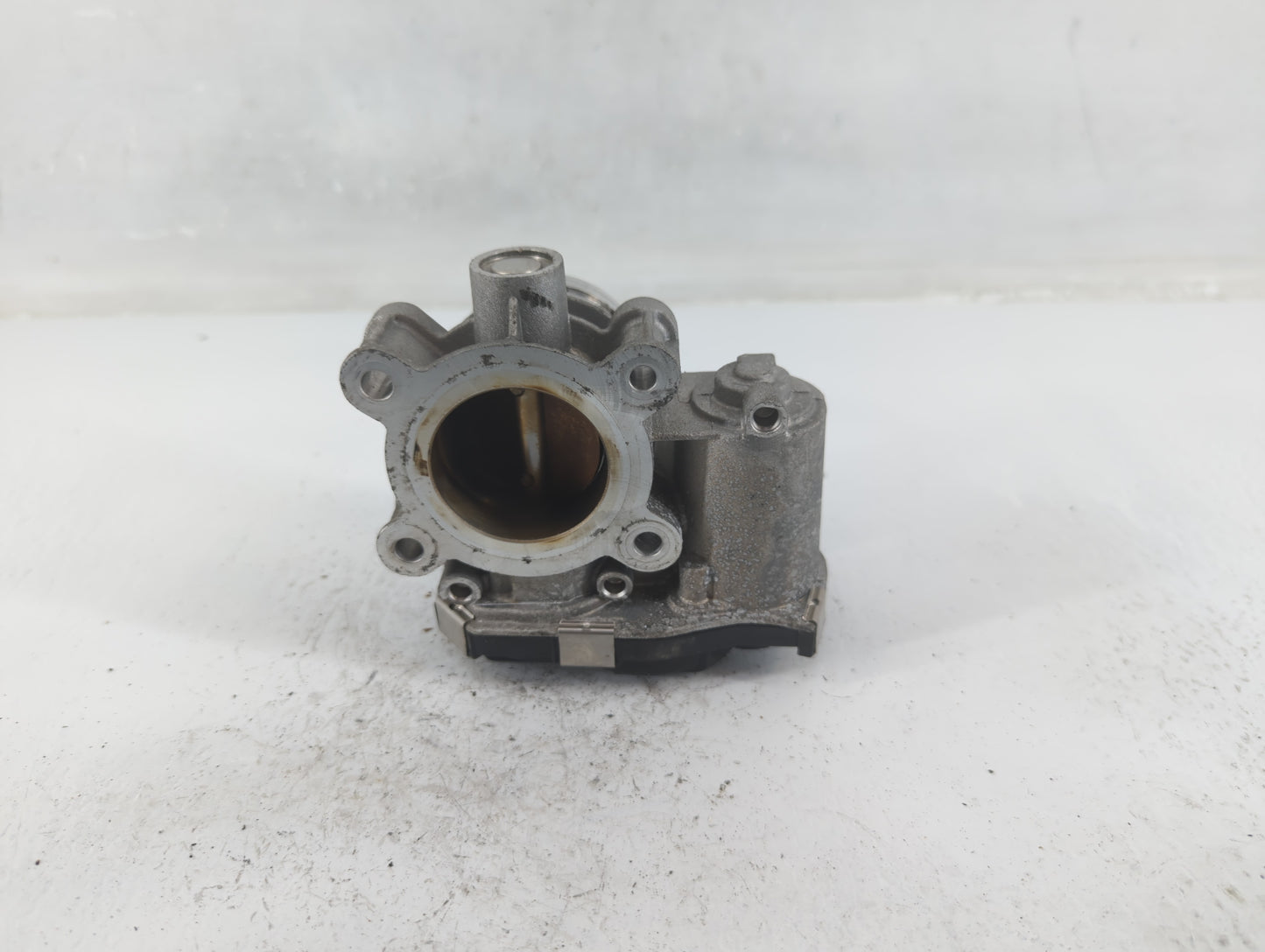 2016-2021 Chevrolet Malibu Throttle Body P/N:12671379AA Fits Fits 2016 2017 2018 2019 2020 2021 2022 OEM Used Auto Parts - O