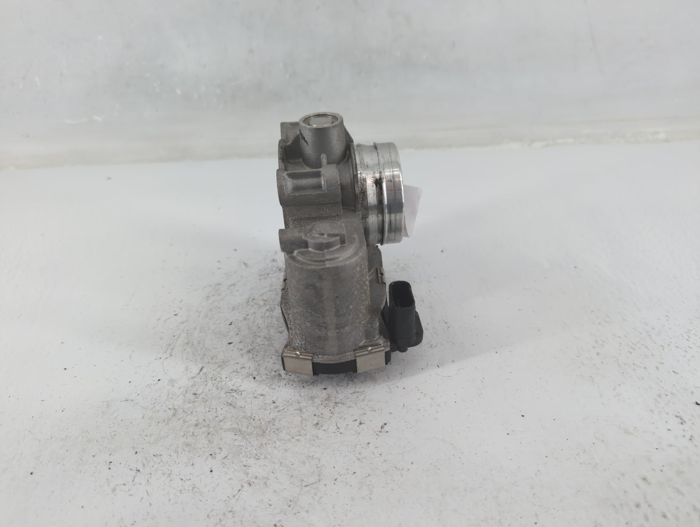 2016-2021 Chevrolet Malibu Throttle Body P/N:12671379AA Fits Fits 2016 2017 2018 2019 2020 2021 2022 OEM Used Auto Parts - O