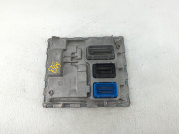 2018-2019 Chevrolet Malibu PCM Engine Control Computer ECU ECM PCU OEM P/N:12699666 Fits Fits 2018 2019 OEM Used Auto Parts 