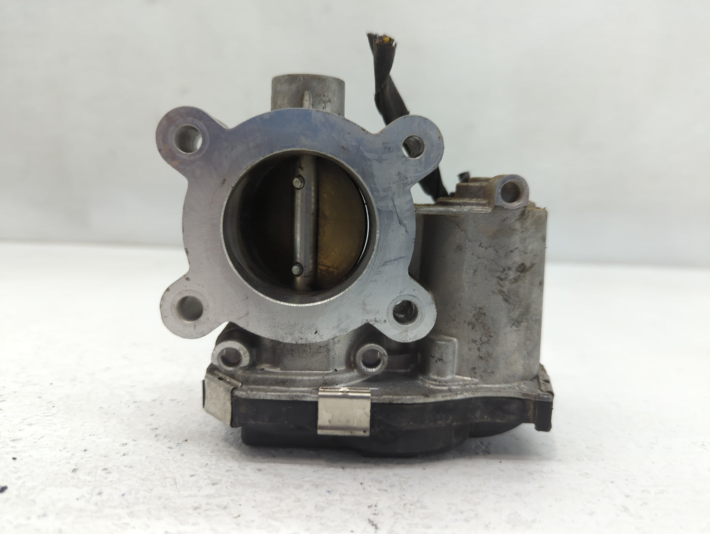 2016-2021 Chevrolet Malibu Throttle Body P/N:12671379AA Fits Fits 2016 2017 2018 2019 2020 2021 2022 OEM Used Auto Parts - O