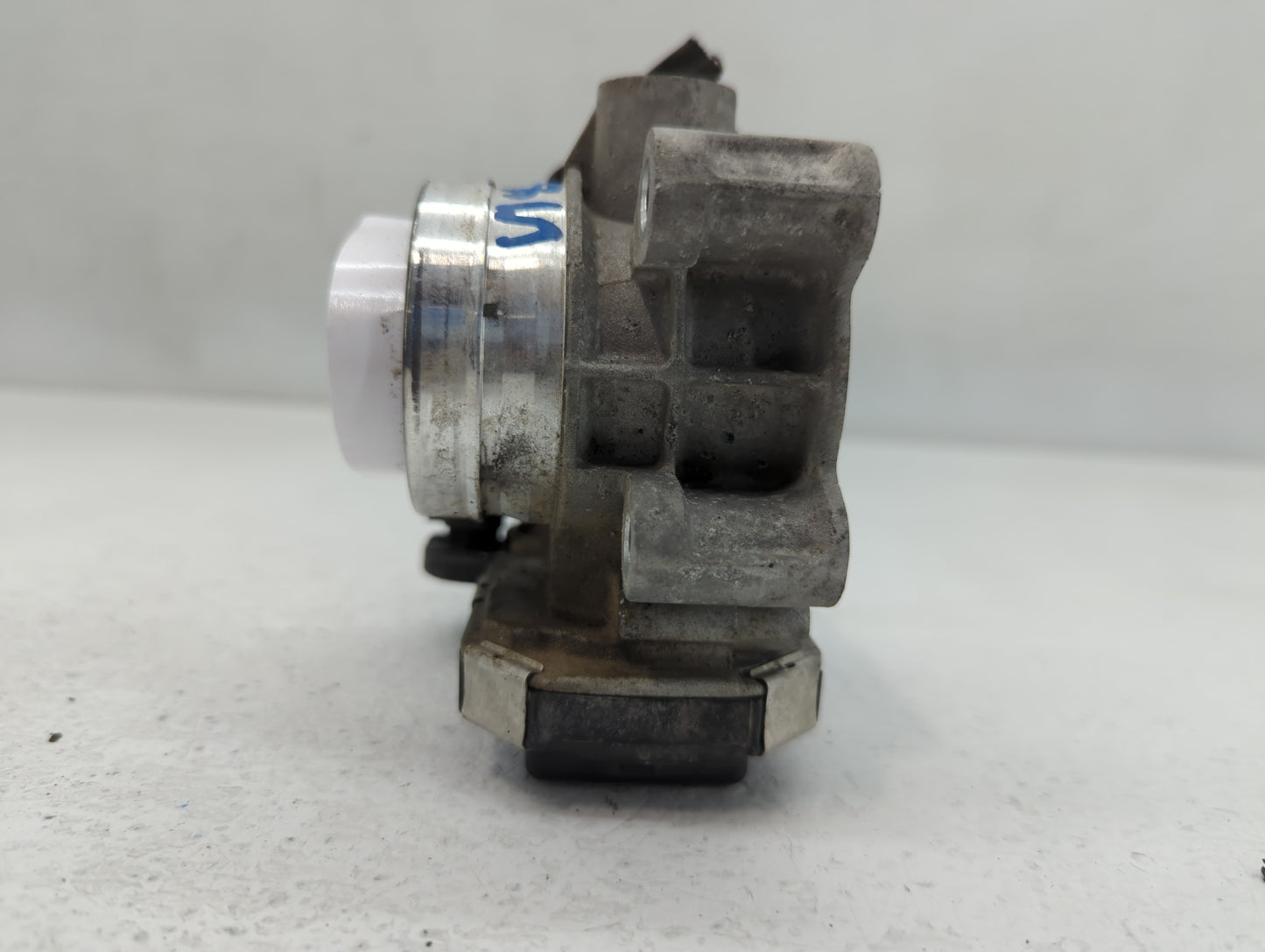 2016-2021 Chevrolet Malibu Throttle Body P/N:12671379AA Fits Fits 2016 2017 2018 2019 2020 2021 2022 OEM Used Auto Parts - O