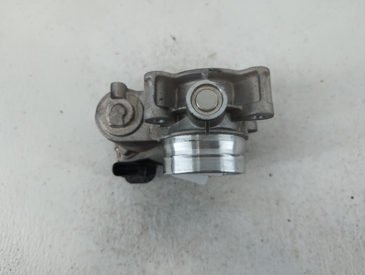 2016-2021 Chevrolet Malibu Throttle Body P/N:12671379AA Fits Fits 2016 2017 2018 2019 2020 2021 2022 OEM Used Auto Parts - O