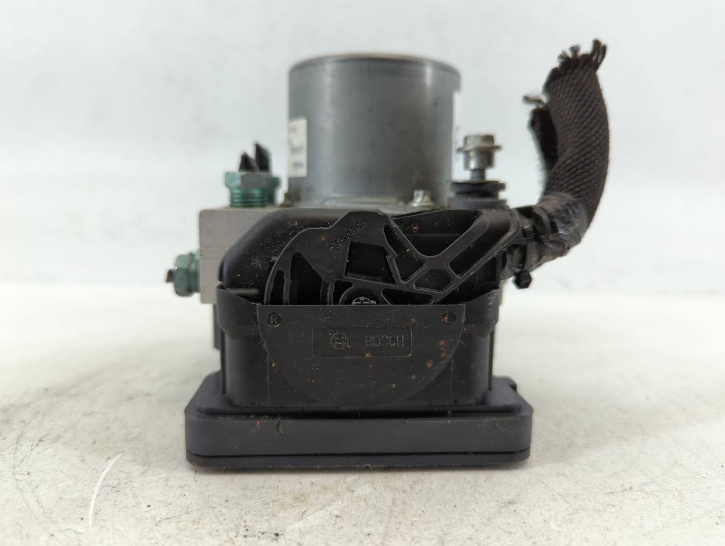 2019-2021 Chevrolet Malibu ABS Pump Control Module Replacement P/N:84502888 Fits Fits 2019 2020 2021 OEM Used Auto Parts - O