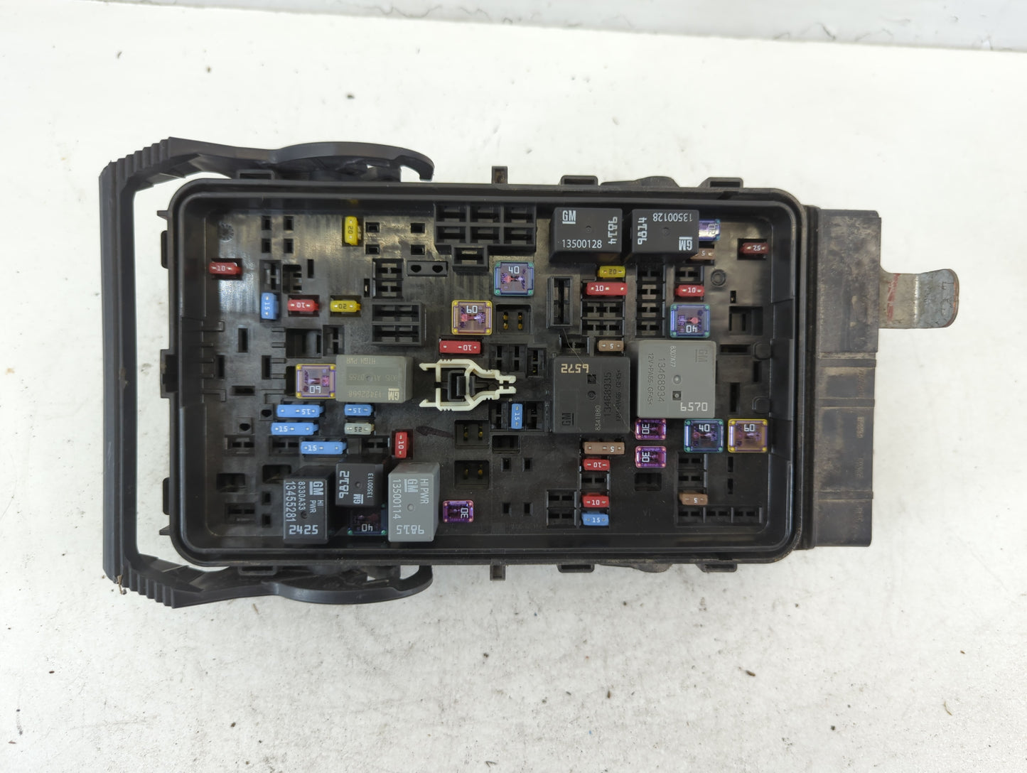 2018-2019 Chevrolet Malibu Fusebox Fuse Box Panel Relay Module P/N:84586305-02 Fits Fits 2018 2019 OEM Used Auto Parts - Oem