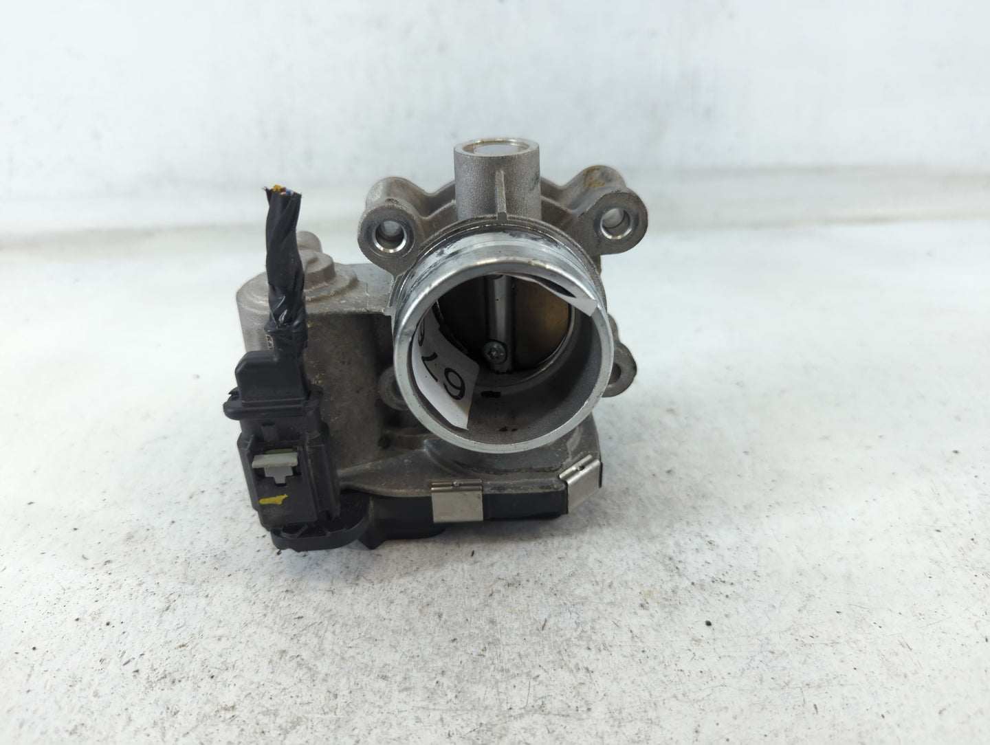 2016-2021 Chevrolet Malibu Throttle Body P/N:12671379AA Fits Fits 2016 2017 2018 2019 2020 2021 2022 OEM Used Auto Parts - O