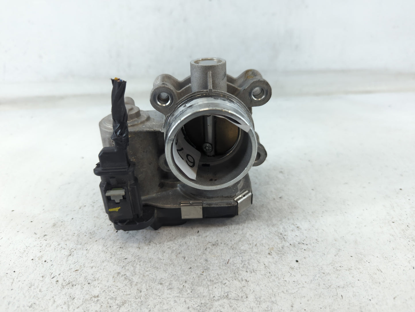 2016-2021 Chevrolet Malibu Throttle Body P/N:12671379AA Fits Fits 2016 2017 2018 2019 2020 2021 2022 OEM Used Auto Parts - O