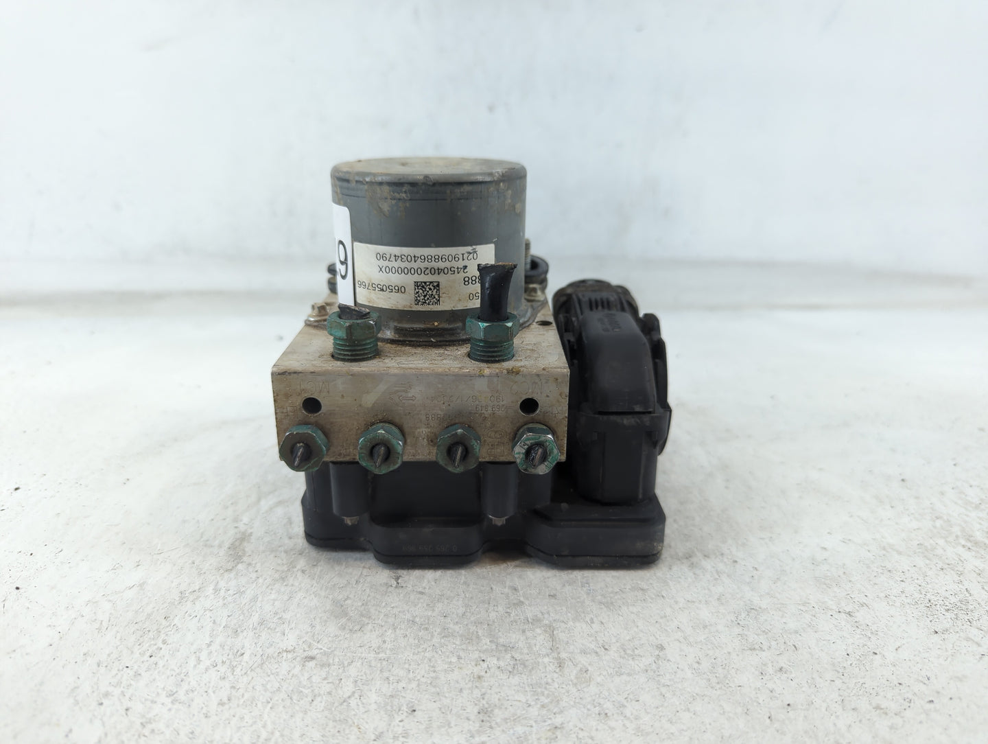2019-2021 Chevrolet Malibu ABS Pump Control Module Replacement P/N:84502888 Fits Fits 2019 2020 2021 OEM Used Auto Parts - O