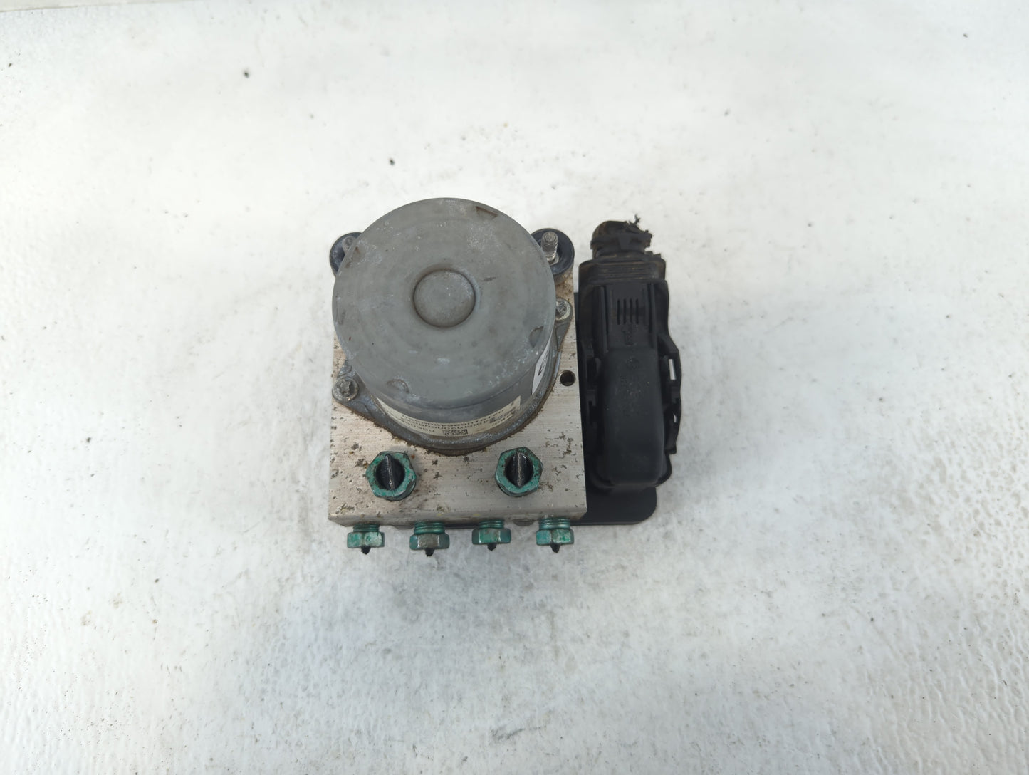 2019-2021 Chevrolet Malibu ABS Pump Control Module Replacement P/N:84502888 Fits Fits 2019 2020 2021 OEM Used Auto Parts - O