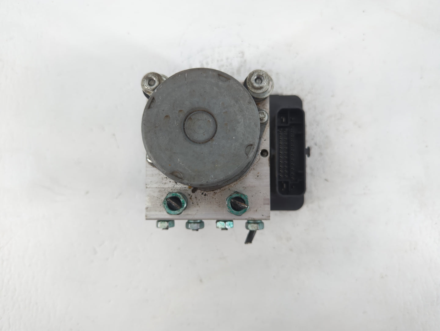 2019-2021 Chevrolet Malibu ABS Pump Control Module Replacement P/N:84502888 Fits Fits 2019 2020 2021 OEM Used Auto Parts - O