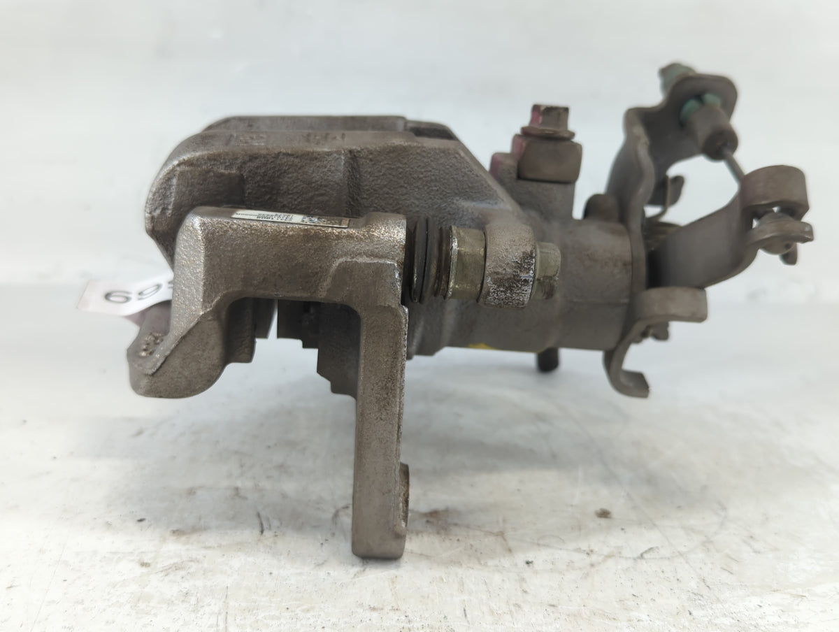 2016-2021 Chevrolet Malibu Front Passenger Right Brake Caliper 699784 - Oemusedautoparts1.com