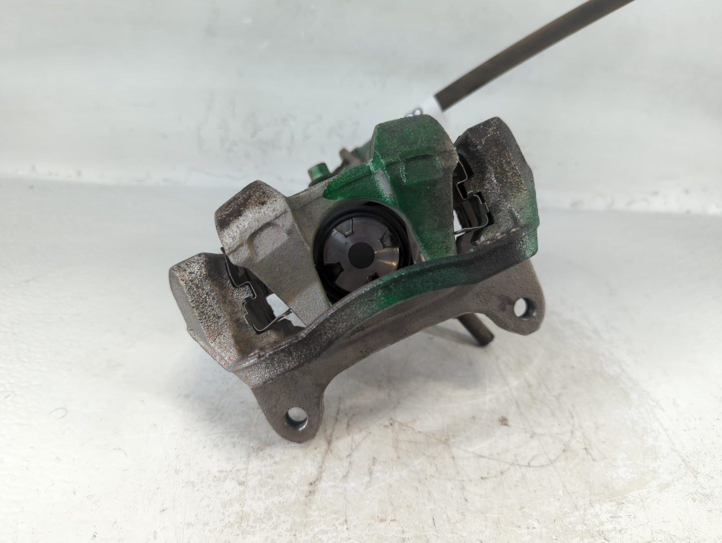 2016-2021 Chevrolet Malibu Front Driver Left Brake Caliper - Oemusedautoparts1.com