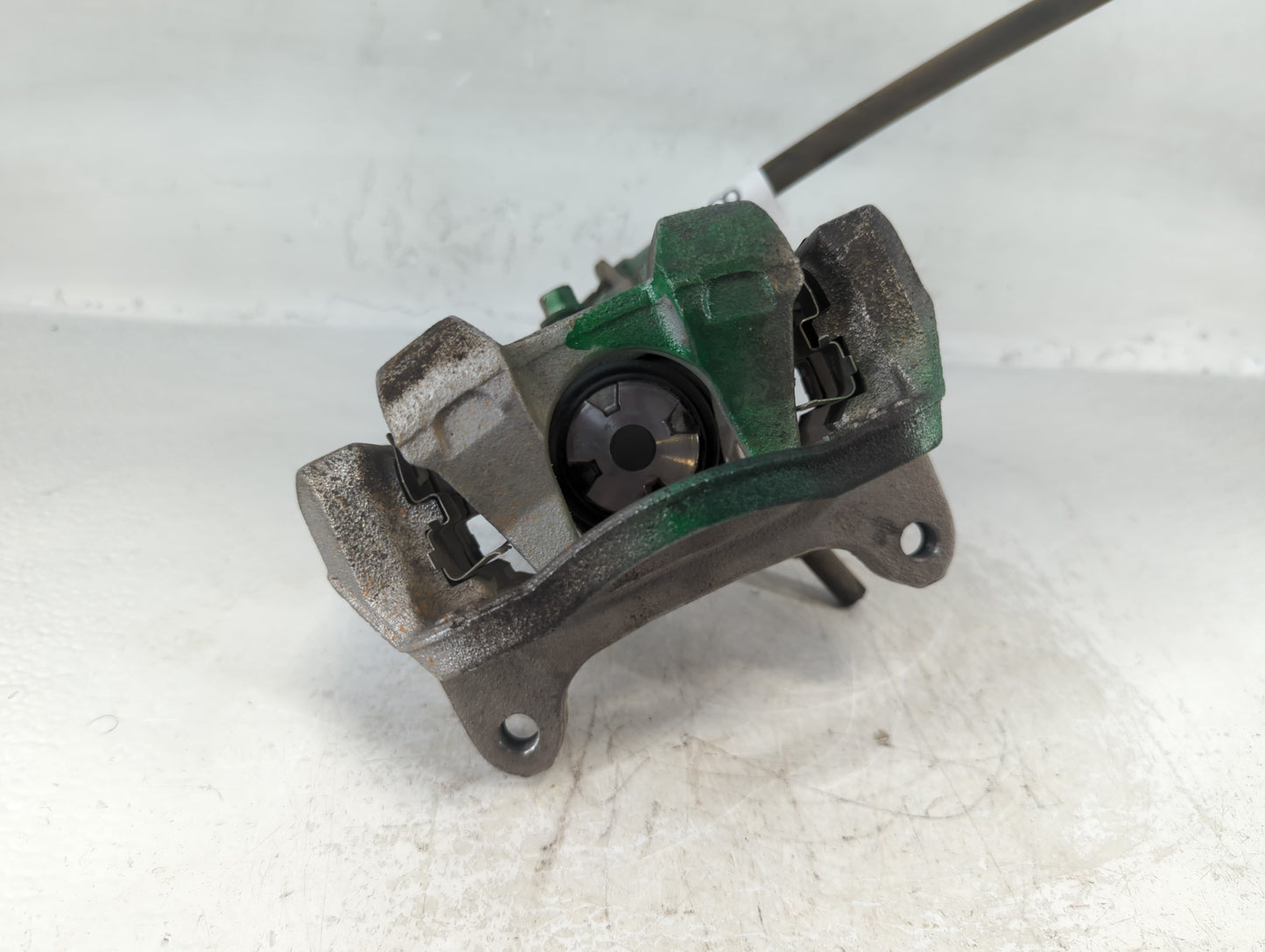 2016-2021 Chevrolet Malibu Front Driver Left Brake Caliper - Oemusedautoparts1.com