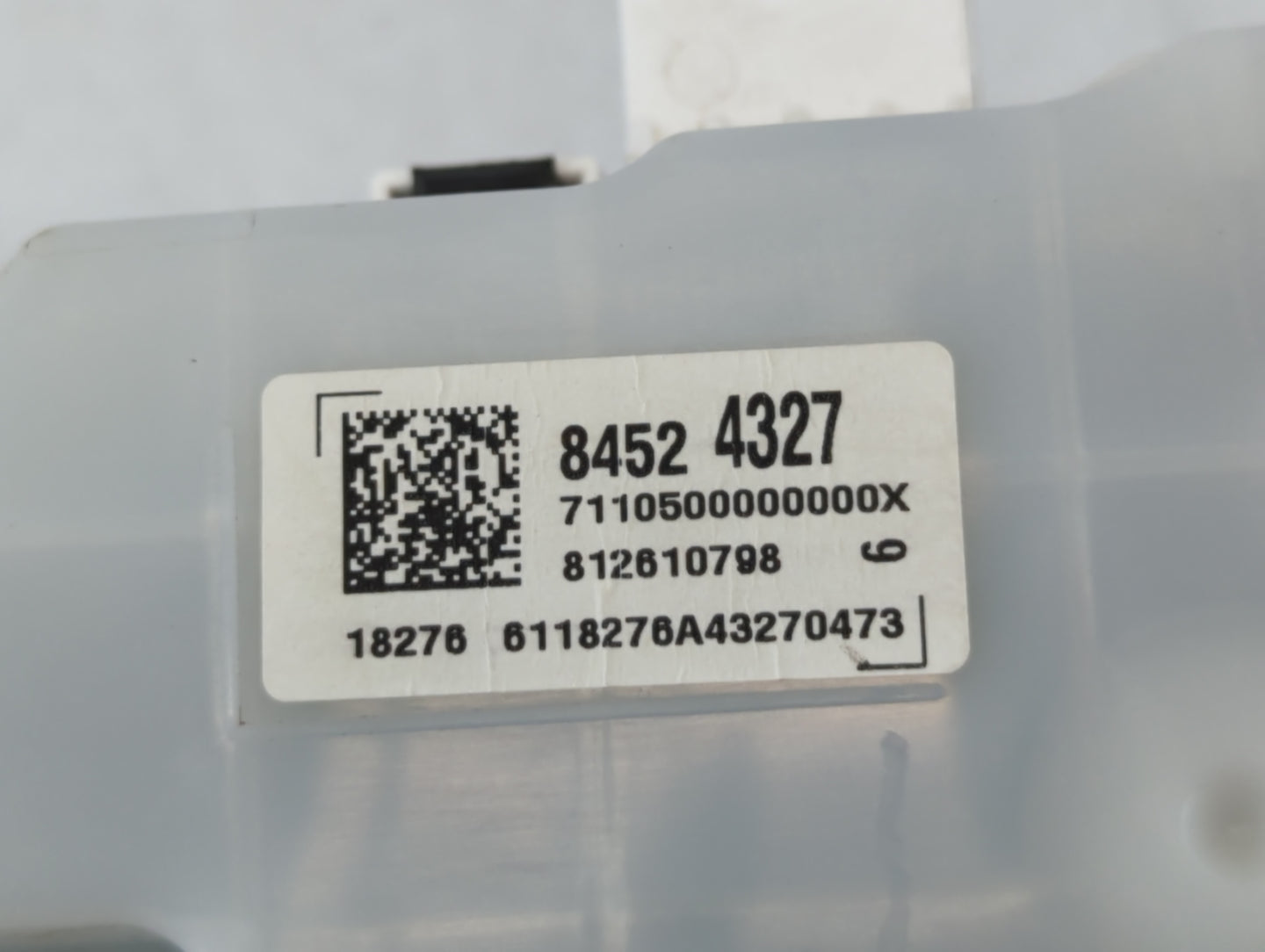 2019 Chevrolet Malibu Instrument Cluster Speedometer Gauges P/N:84524327 Fits OEM Used Auto Parts - Oemusedautoparts1.com