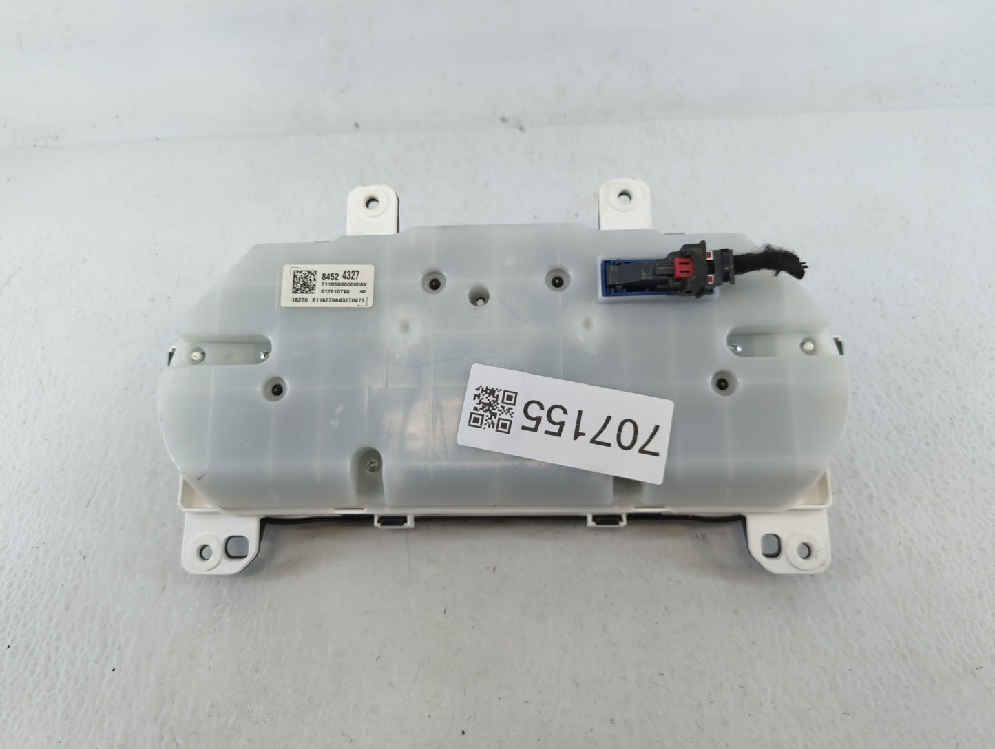 2019 Chevrolet Malibu Instrument Cluster Speedometer Gauges P/N:84524327 Fits OEM Used Auto Parts - Oemusedautoparts1.com