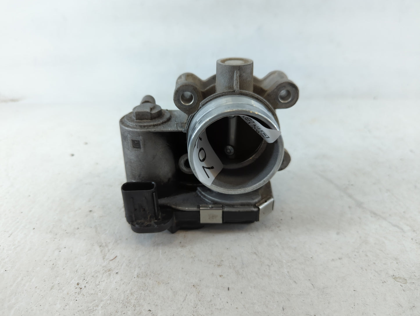 2016-2021 Chevrolet Malibu Throttle Body P/N:12671379AA Fits Fits 2016 2017 2018 2019 2020 2021 2022 OEM Used Auto Parts - O