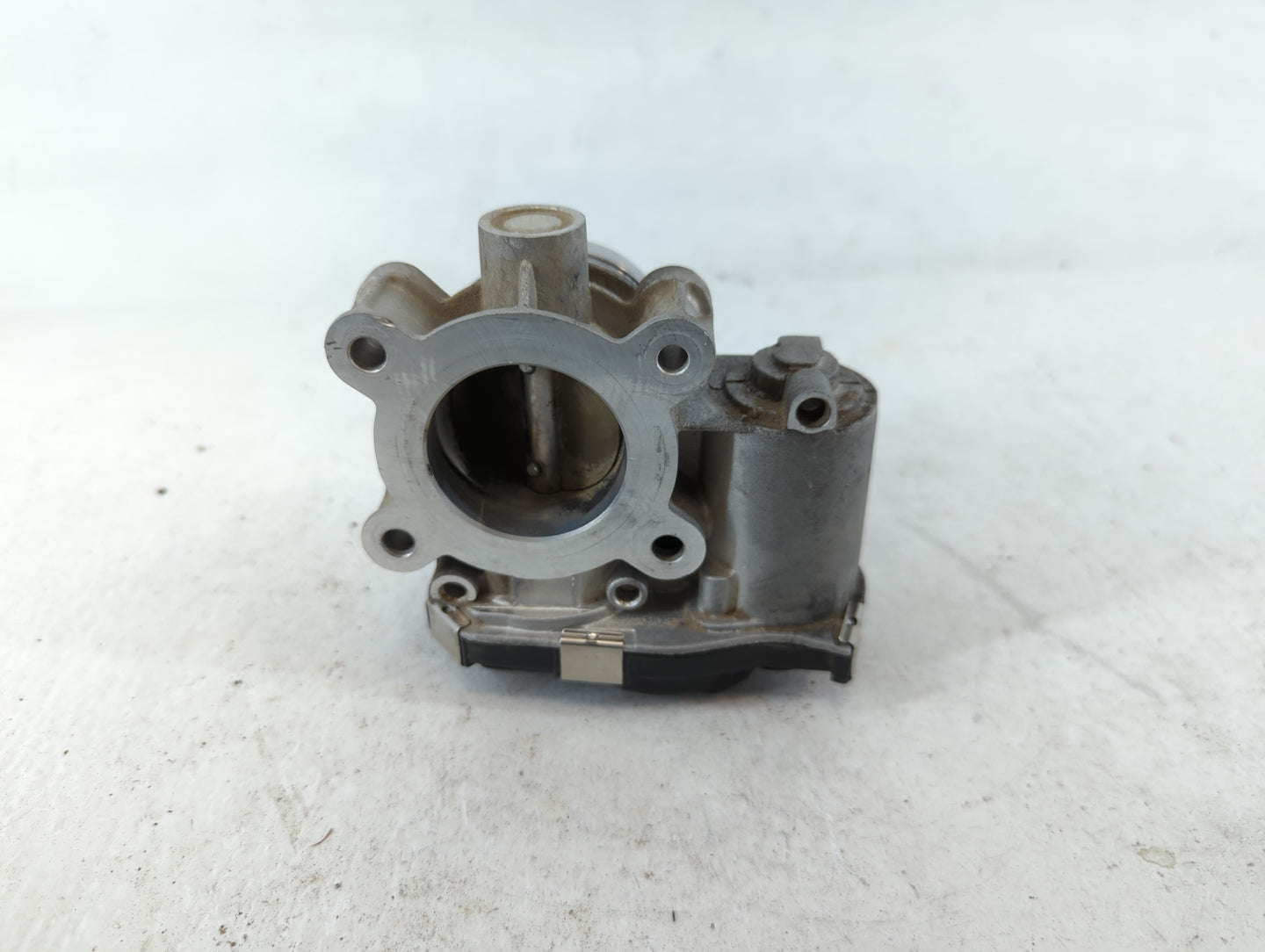 2016-2021 Chevrolet Malibu Throttle Body P/N:12671379AA Fits Fits 2016 2017 2018 2019 2020 2021 2022 OEM Used Auto Parts - O