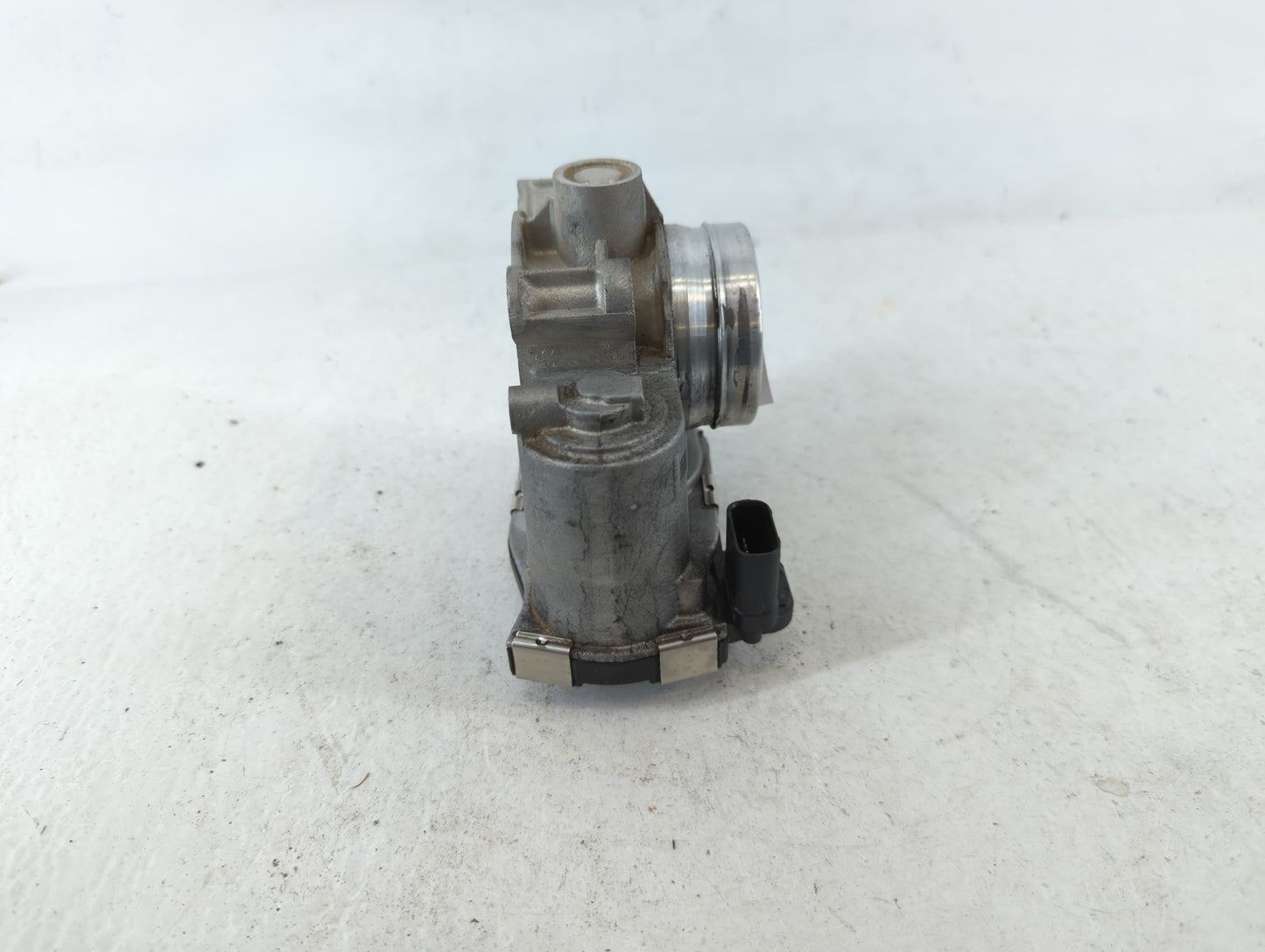 2016-2021 Chevrolet Malibu Throttle Body P/N:12671379AA Fits Fits 2016 2017 2018 2019 2020 2021 2022 OEM Used Auto Parts - O