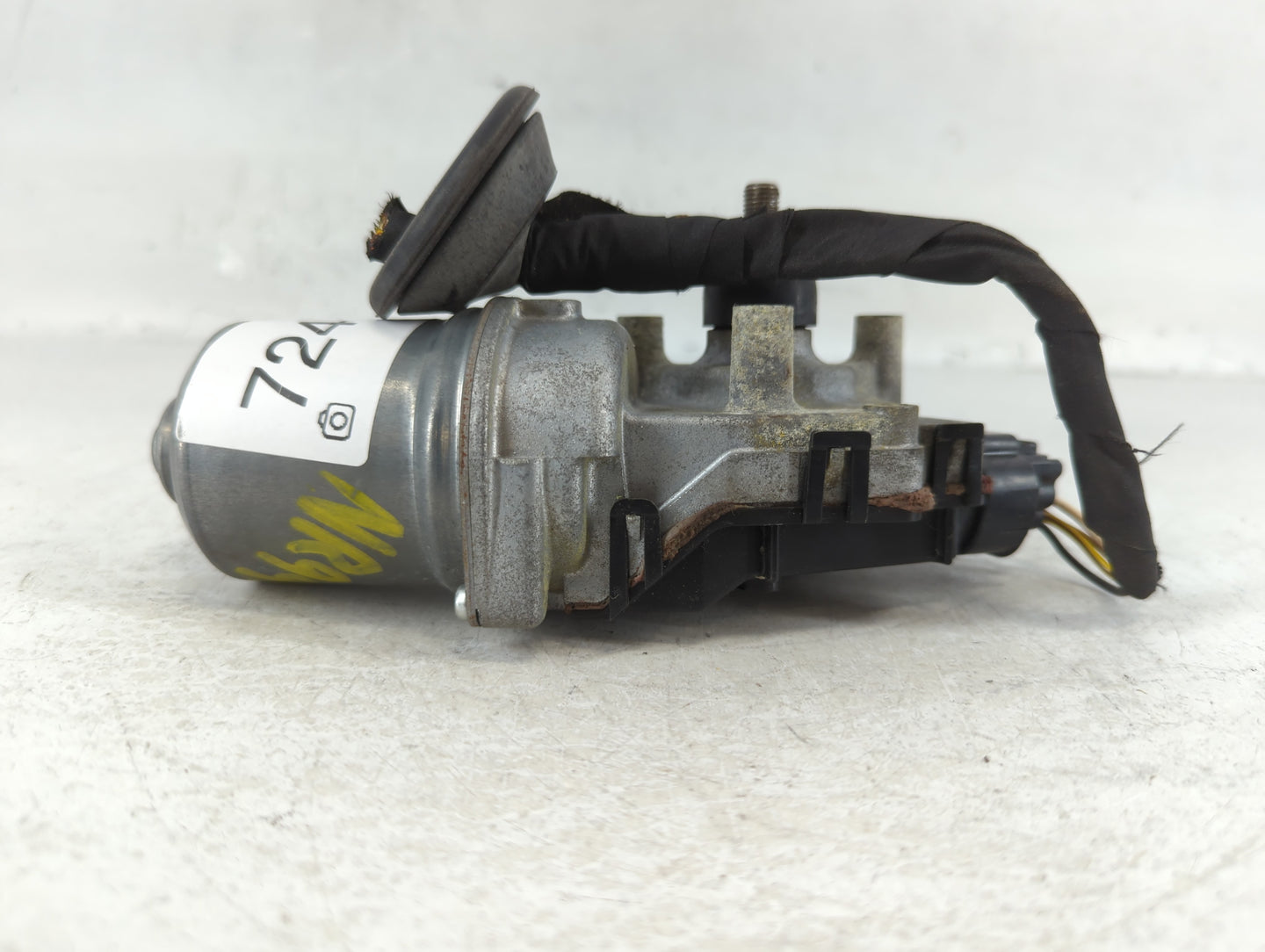 2016-2021 Chevrolet Malibu Front Windshield Wiper Motor P/N:AX159060-7862 84533611 Fits Fits 2016 2017 2018 2019 2020 2021 O