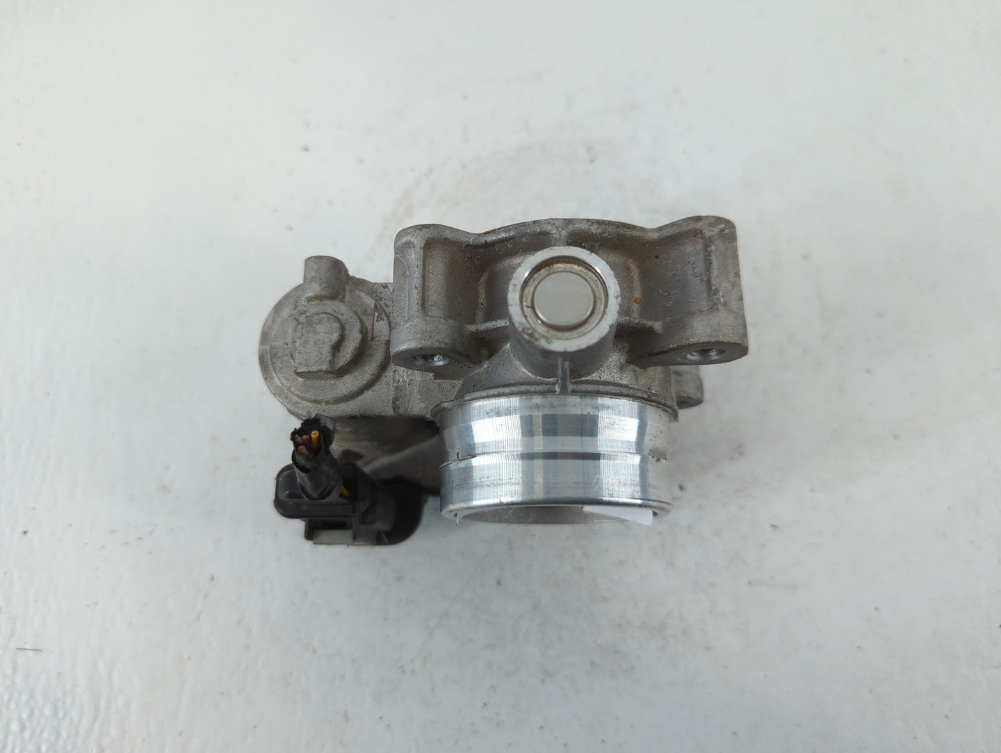 2016-2021 Chevrolet Malibu Throttle Body P/N:12671379AA Fits Fits 2016 2017 2018 2019 2020 2021 2022 OEM Used Auto Parts - O