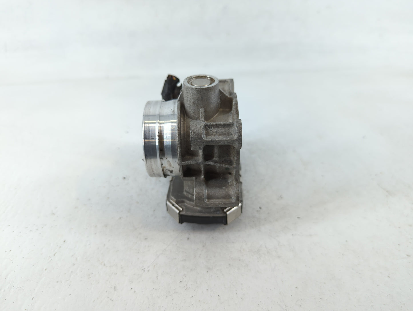 2016-2021 Chevrolet Malibu Throttle Body P/N:12671379AA Fits Fits 2016 2017 2018 2019 2020 2021 2022 OEM Used Auto Parts - O
