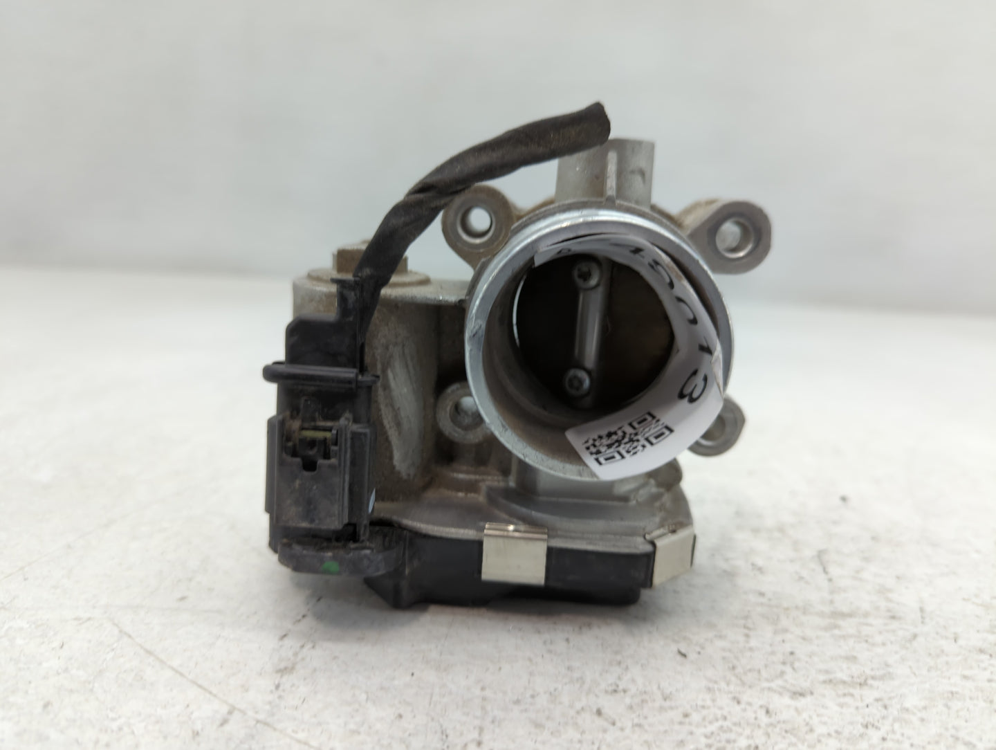 2016-2021 Chevrolet Malibu Throttle Body P/N:12671379AA Fits Fits 2016 2017 2018 2019 2020 2021 2022 OEM Used Auto Parts - O