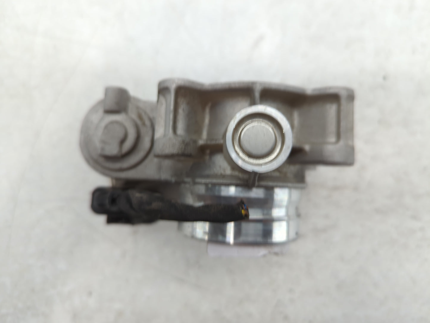 2016-2021 Chevrolet Malibu Throttle Body P/N:12671379AA Fits Fits 2016 2017 2018 2019 2020 2021 2022 OEM Used Auto Parts - O