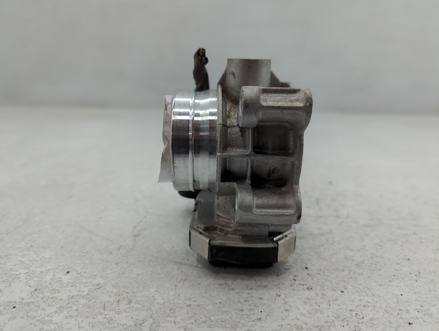 2016-2021 Chevrolet Malibu Throttle Body P/N:12671379AA Fits Fits 2016 2017 2018 2019 2020 2021 2022 OEM Used Auto Parts - O