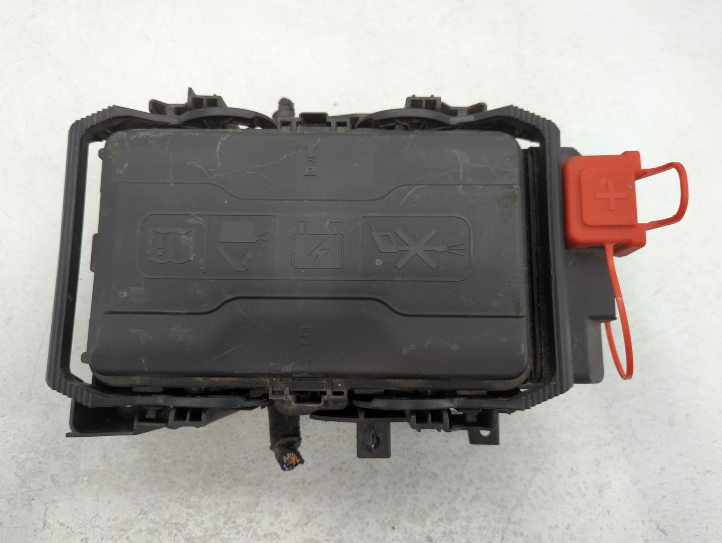 2018-2019 Chevrolet Malibu Fusebox Fuse Box Panel Relay Module P/N:PP-GF35 Fits Fits 2018 2019 OEM Used Auto Parts - Oemused