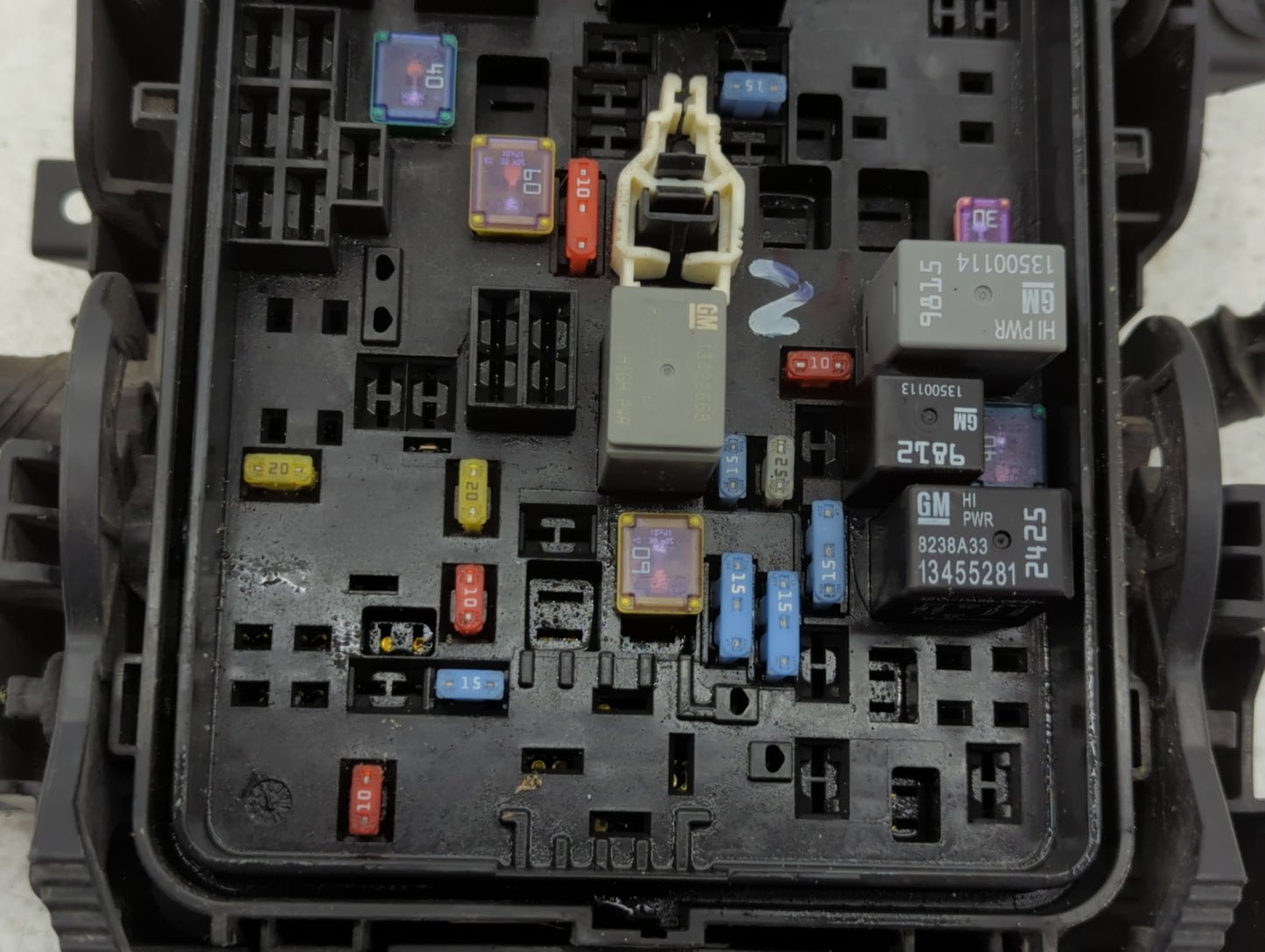 2018-2019 Chevrolet Malibu Fusebox Fuse Box Panel Relay Module P/N:PP-GF35 Fits Fits 2018 2019 OEM Used Auto Parts - Oemused