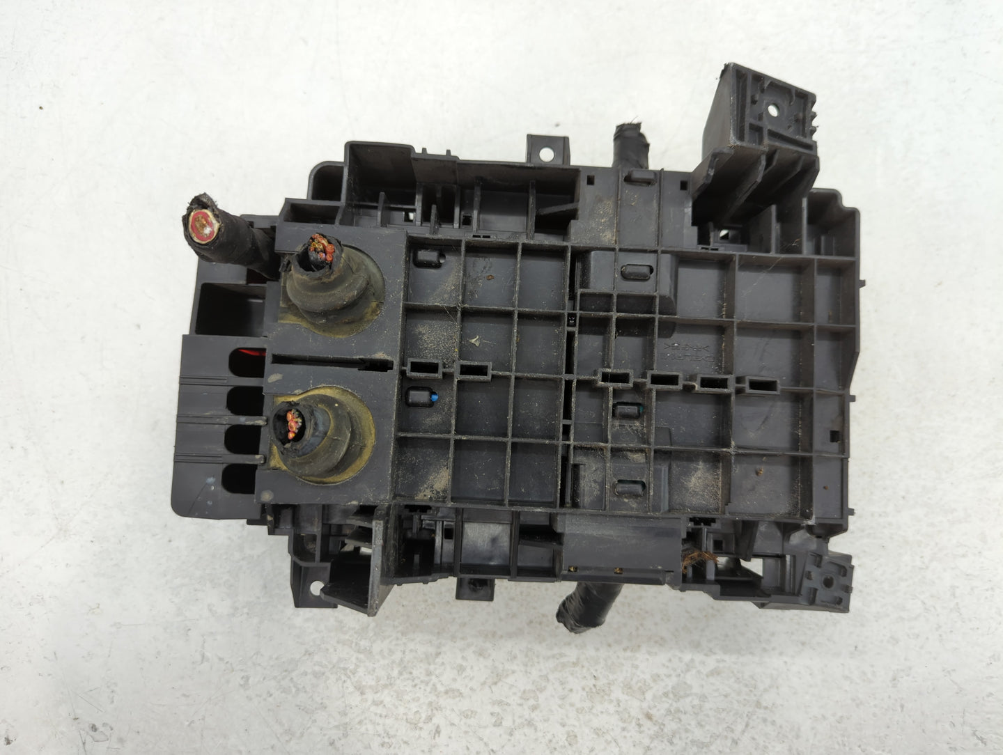 2018-2019 Chevrolet Malibu Fusebox Fuse Box Panel Relay Module P/N:PP-GF35 Fits Fits 2018 2019 OEM Used Auto Parts - Oemused