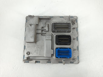 compare product 2018-2019 Chevrolet Malibu PCM Engine Control Computer ECU ECM PCU OEM P/N:12699666 Fits Fits 2018 2019 OEM Used Auto Parts