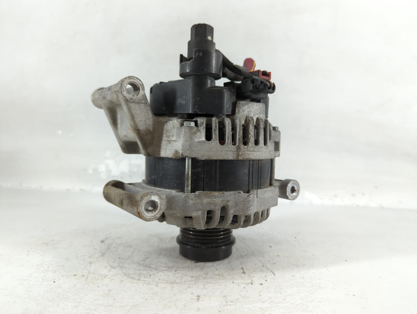 2019-2021 Chevrolet Malibu Alternator Replacement Generator Charging Assembly Engine OEM P/N:A005TV0184ZC 13515942 Fits OEM 