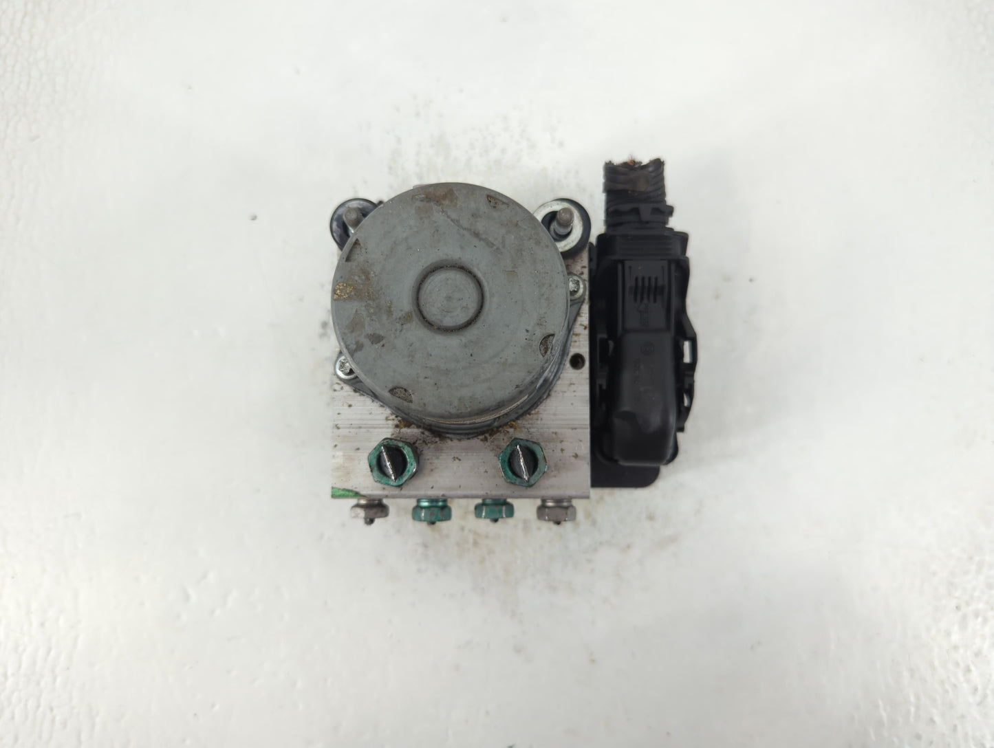 2019-2021 Chevrolet Malibu ABS Pump Control Module Replacement P/N:065055766 2450402000, 8450 2888 Fits Fits 2019 2020 2021 