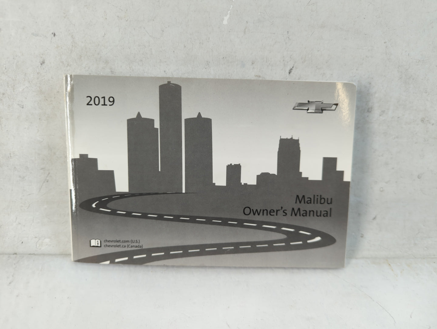 2019 Chevrolet Malibu Owners Manual Book Guide P/N:84074155A OEM Used Auto Parts - Oemusedautoparts1.com