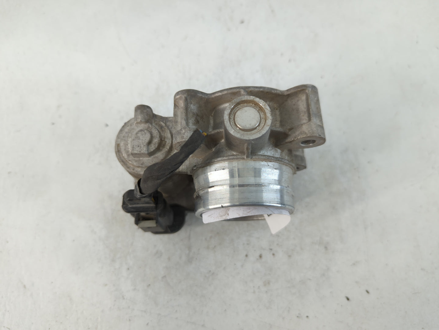2016-2021 Chevrolet Malibu Throttle Body P/N:12671379AA Fits Fits 2016 2017 2018 2019 2020 2021 2022 OEM Used Auto Parts - O