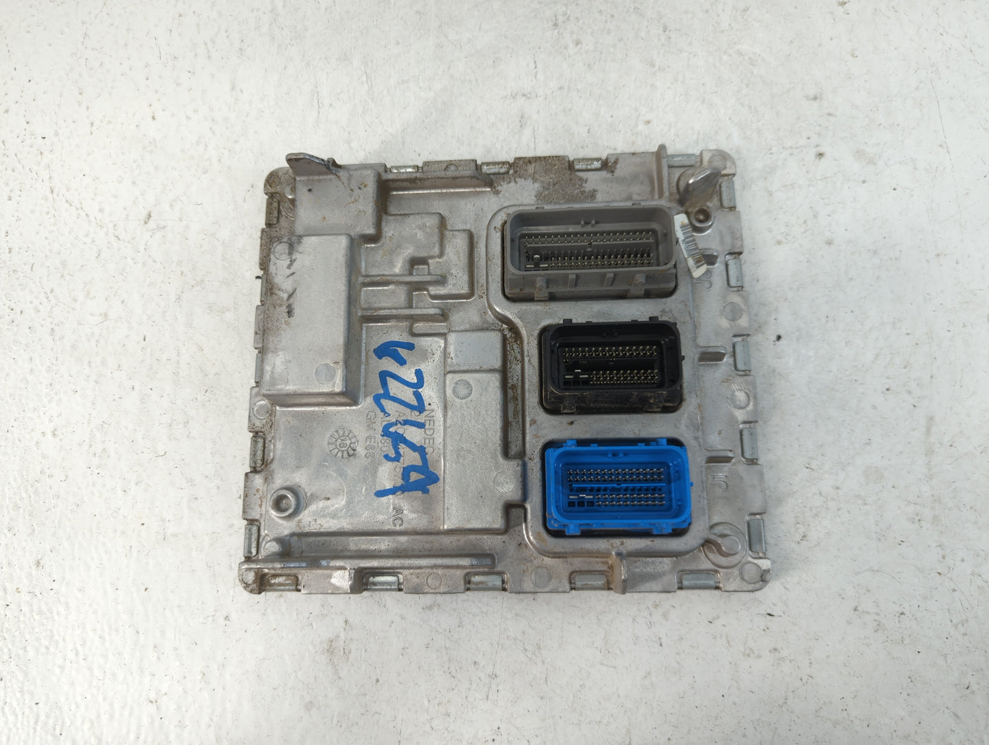 2018-2019 Chevrolet Malibu PCM Engine Control Computer ECU ECM PCU OEM P/N:12699666 Fits Fits 2018 2019 OEM Used Auto Parts 